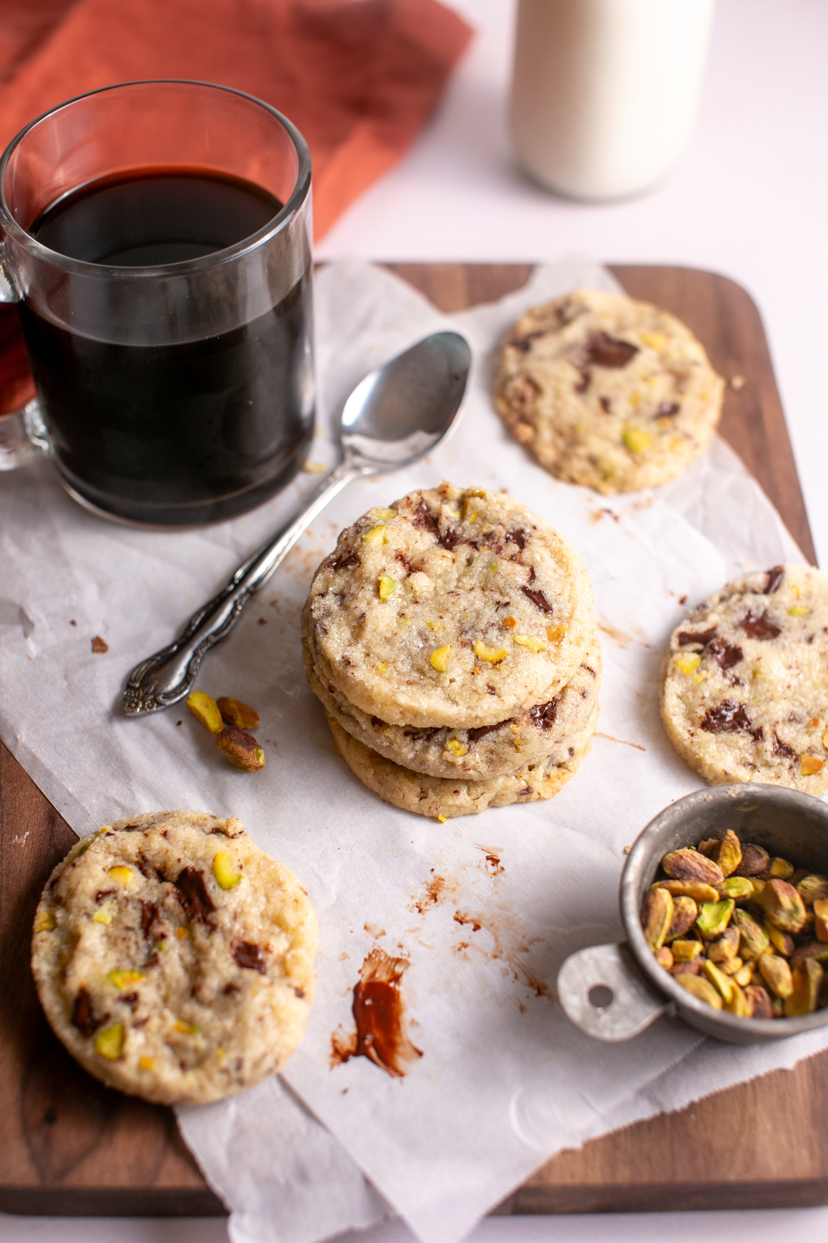 dark chocolate pistachio shortbread