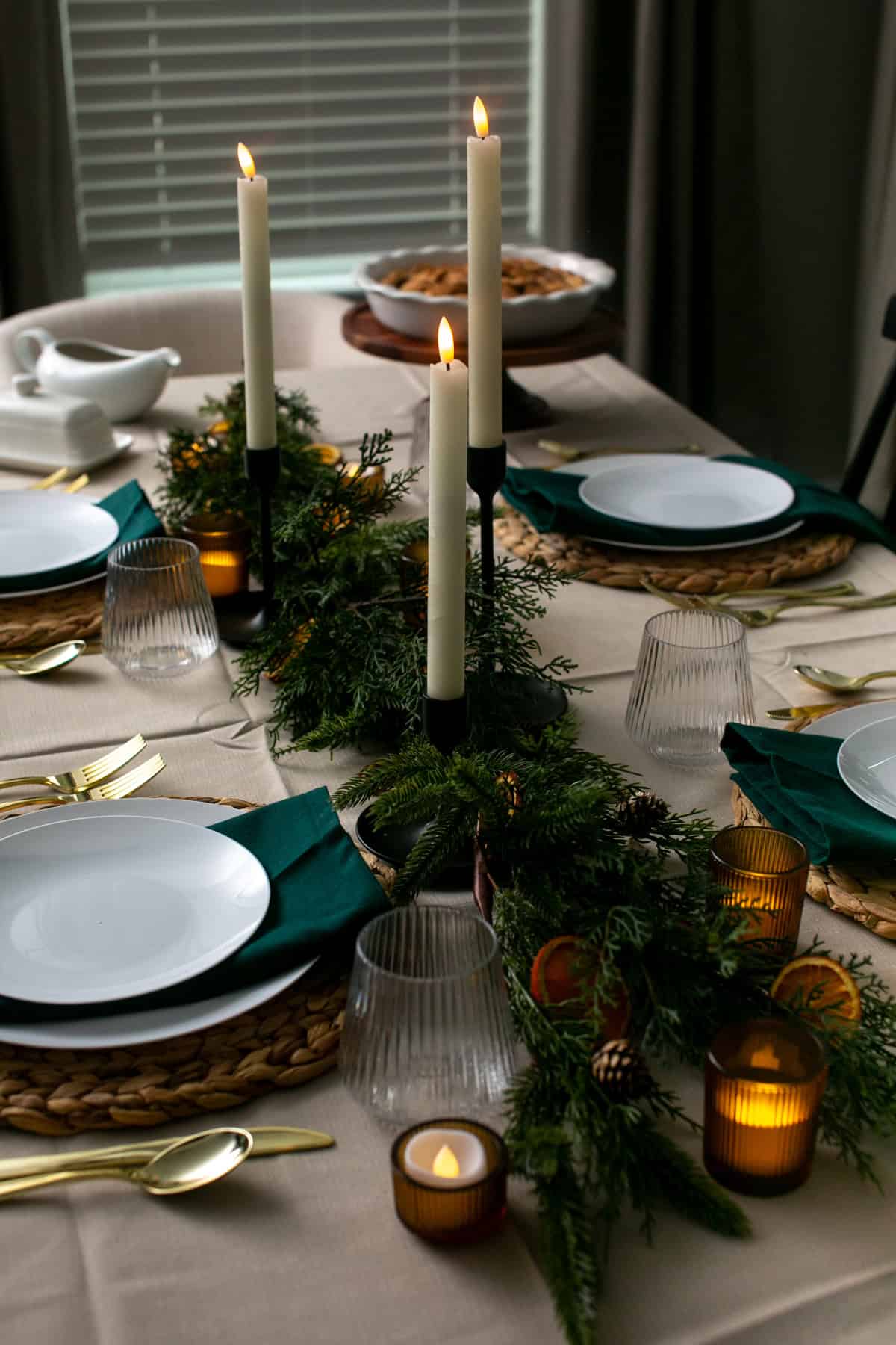 Elevated and Beautiful Thanksgiving Table Decor Ideas.