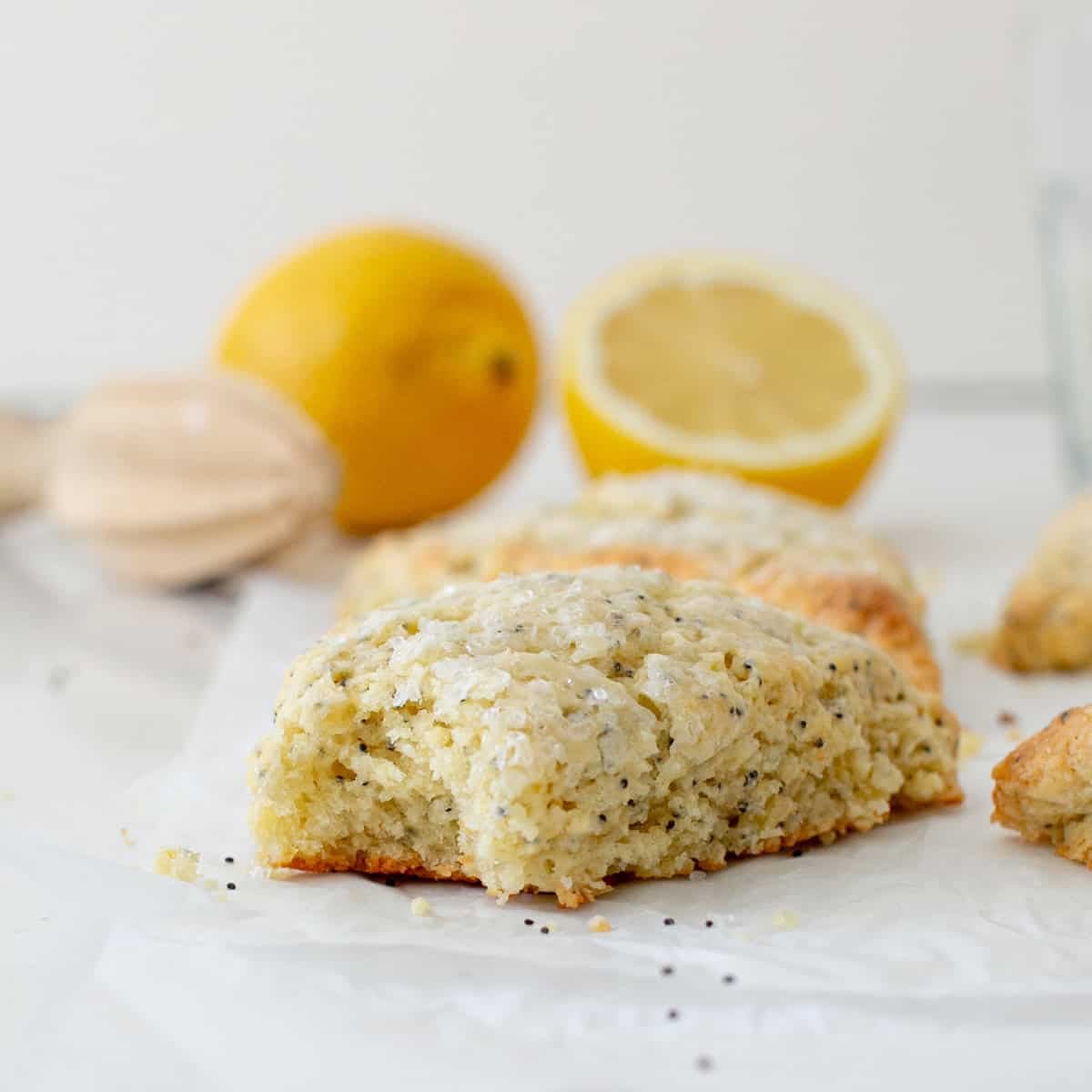 Easy Homemade Lemon Poppyseed Scone Recipe